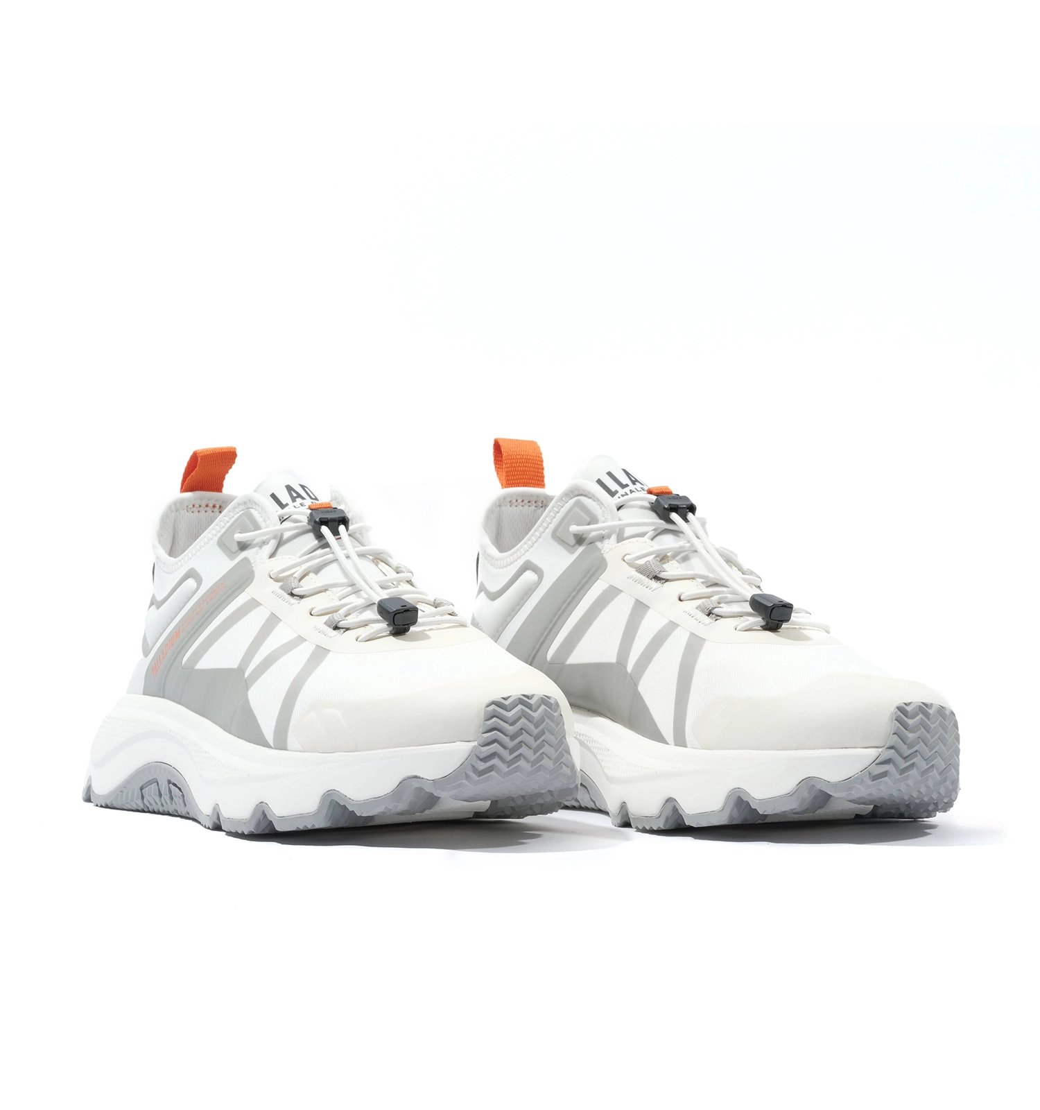 Thunder Escape Sneakers Star White